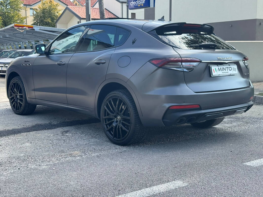 Maserati Levante 3.0 V6 Modena 350cv auto - foto 3 di 29