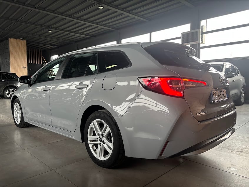 Toyota Corolla Touring Sports 1.8hybrid 122cv 90.000KM - foto 2 di 4