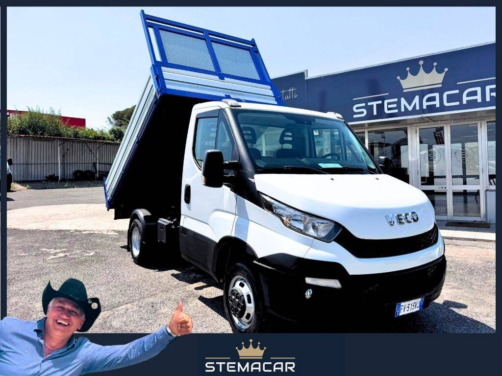Iveco Daily 35 C14 3750 E6 Ribaltabile trilaterale, del 2019, 121.342 km, in vendita a Roma (RM)