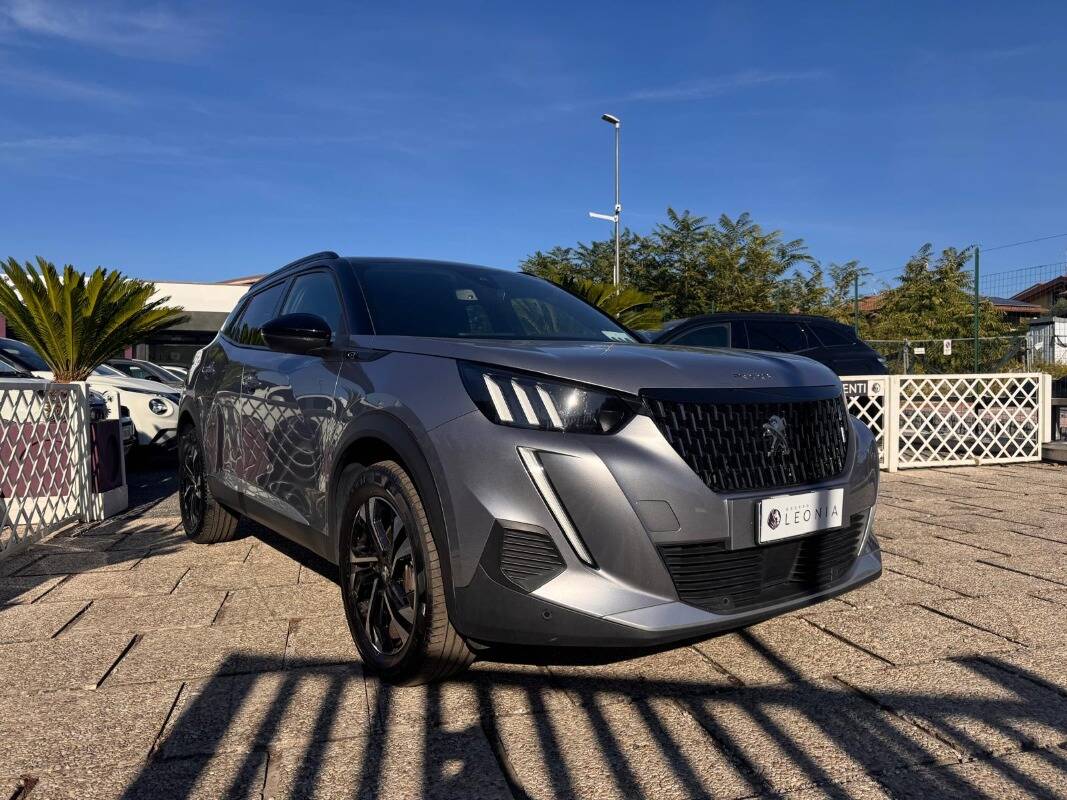 Peugeot 2008 1.5 bluehdi GT s&s 130cv eat8 *GARANZIA 24 MESI*, del 2023, 99.870 km, in vendita a Frascati (RM)