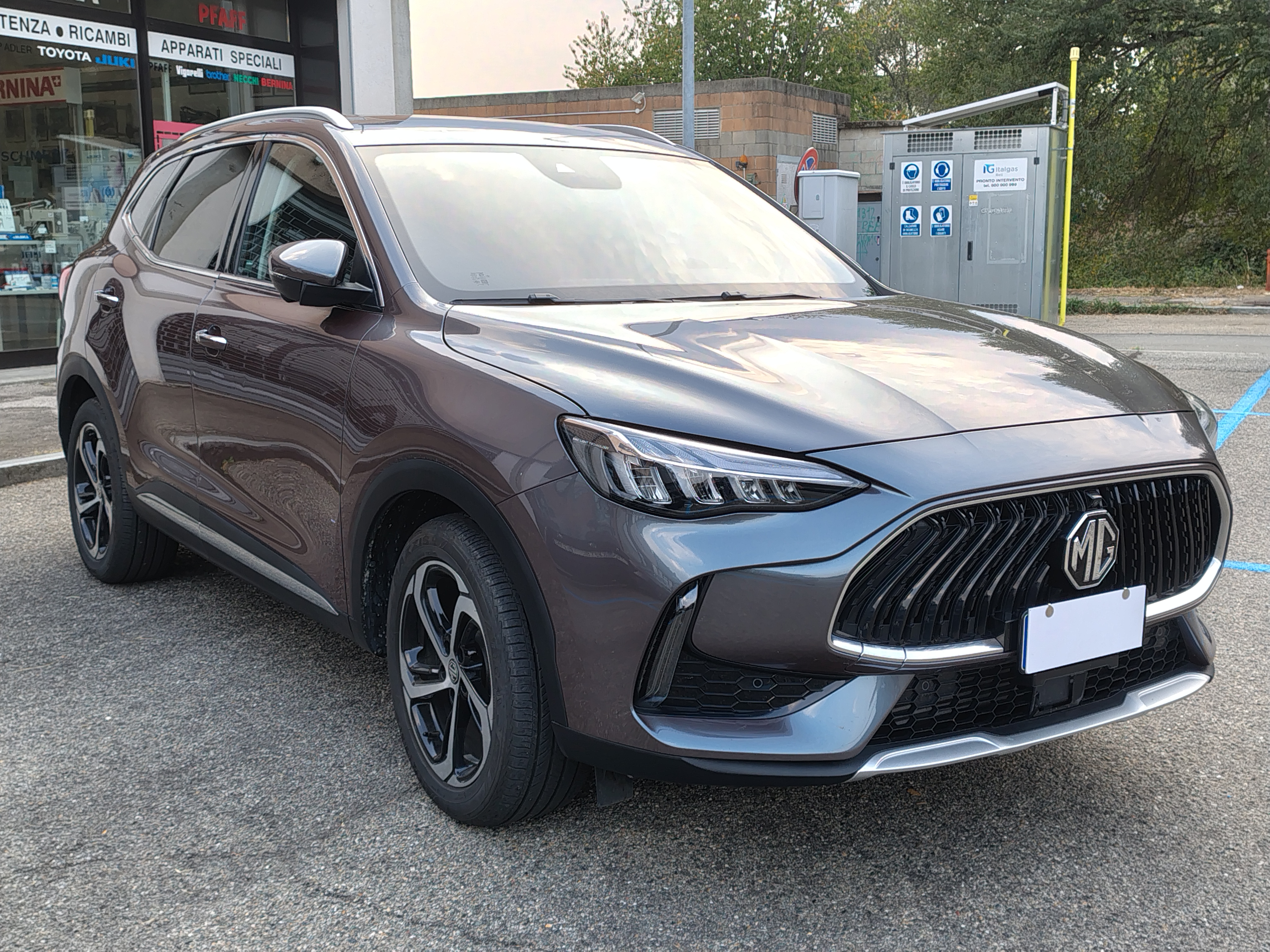 MG HS 1.5 t Luxury - foto 3 di 4