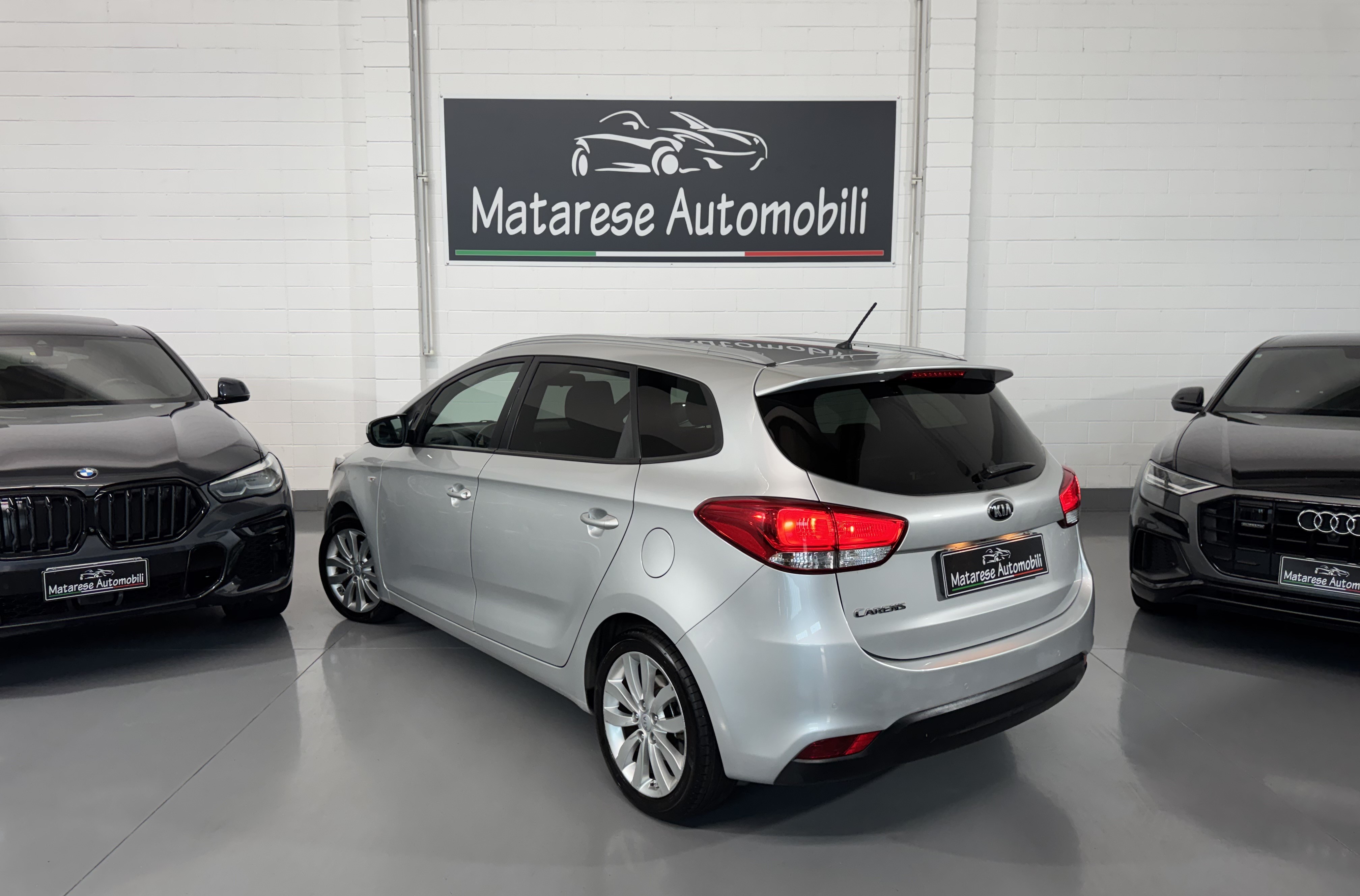 Kia Carens GDI Class 1.6cc 135cv Clima+Bluetooth OK Neopatentati - foto 3 di 4