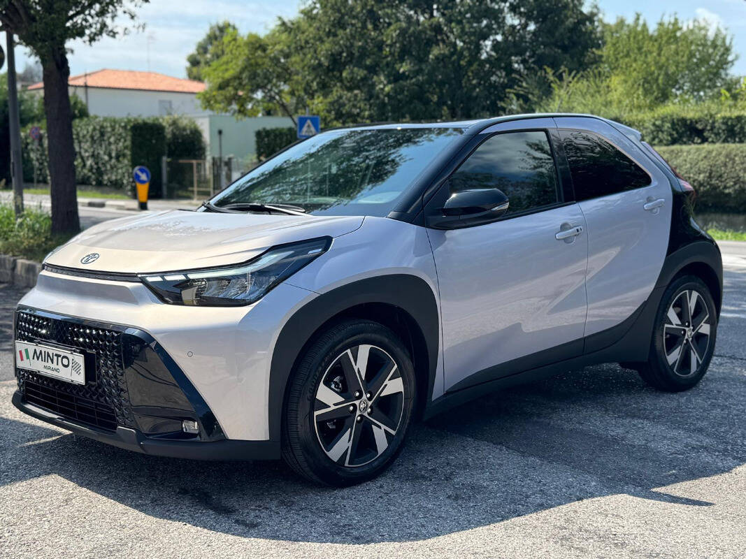 Toyota Aygo X 1.5 hybrid Icon e-cvt, del 2026, 12.500 km, in vendita a Mirano (VE)