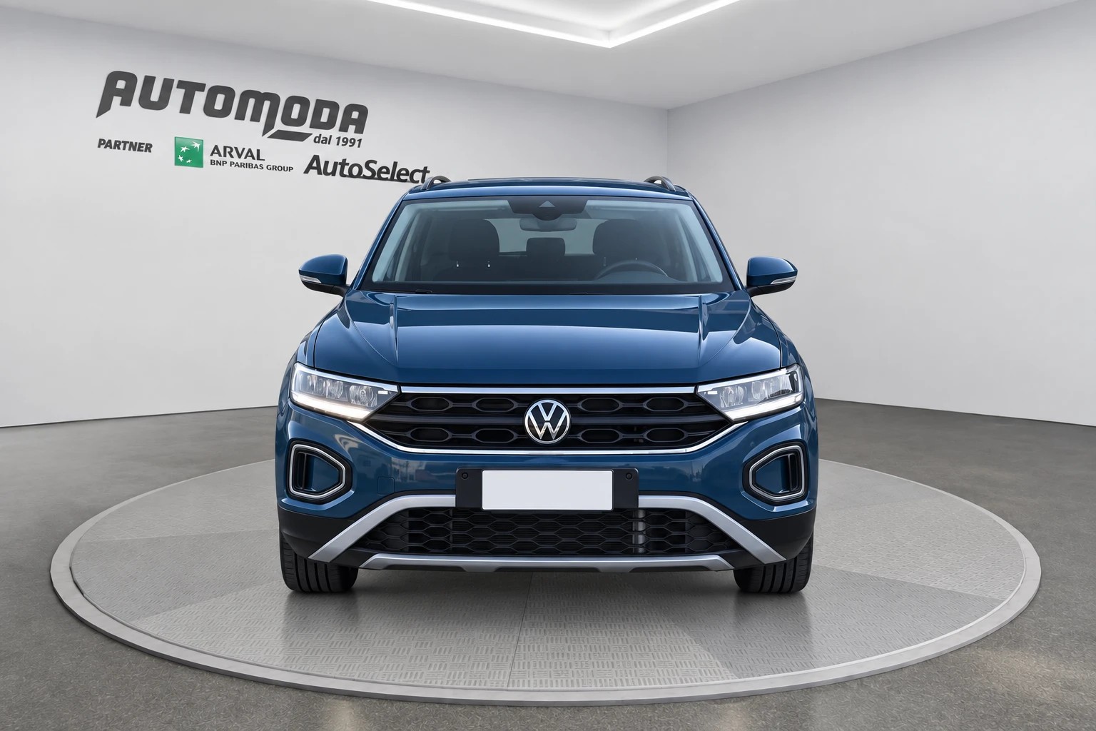 Volkswagen T-Roc 1.0 TSI Life - foto 2 di 4