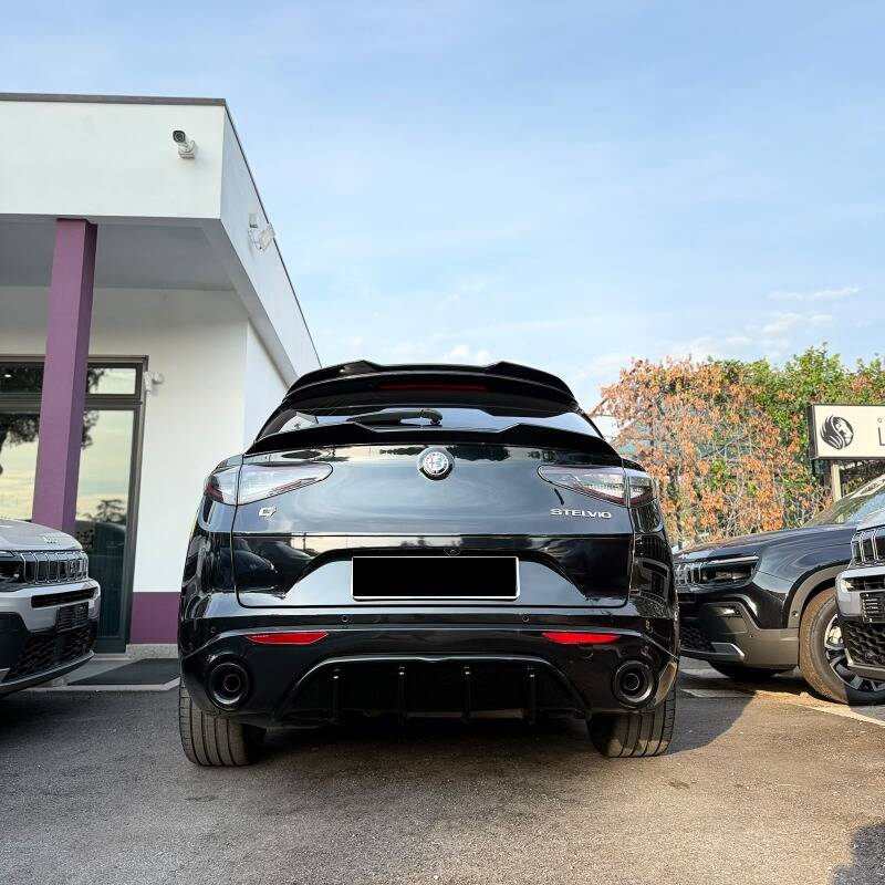 Alfa Romeo Stelvio 2.2 t Veloce Q4 210cv auto - foto 5 di 22