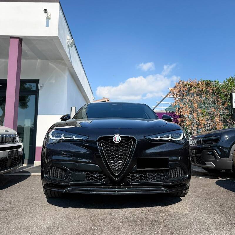 Alfa Romeo Stelvio 2.2 t Veloce Q4 210cv auto - foto 2 di 22
