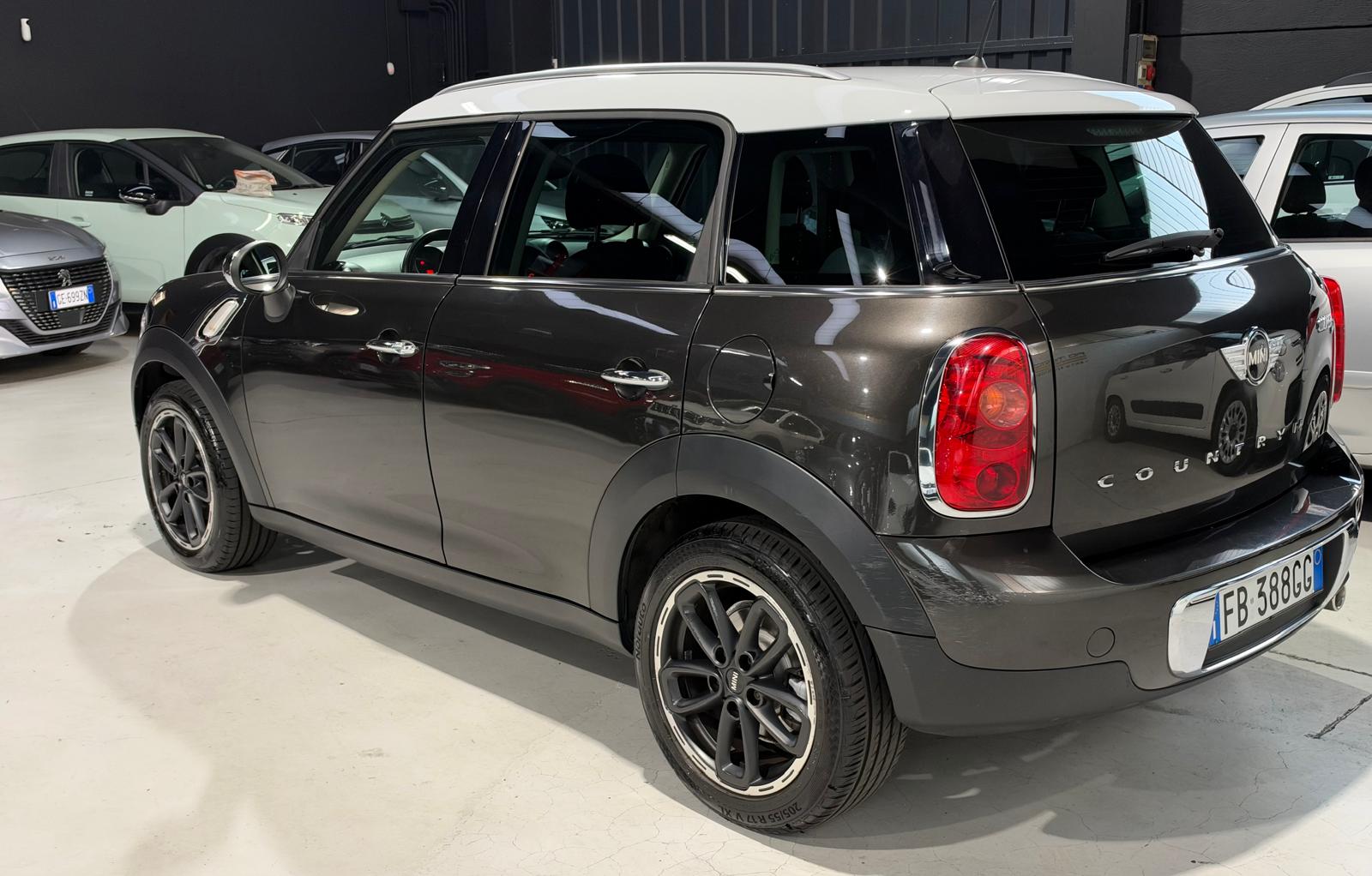 MINI Cooper D Countryman Mini Countryman Neopatentati Diesel Manuale - foto 4 di 4