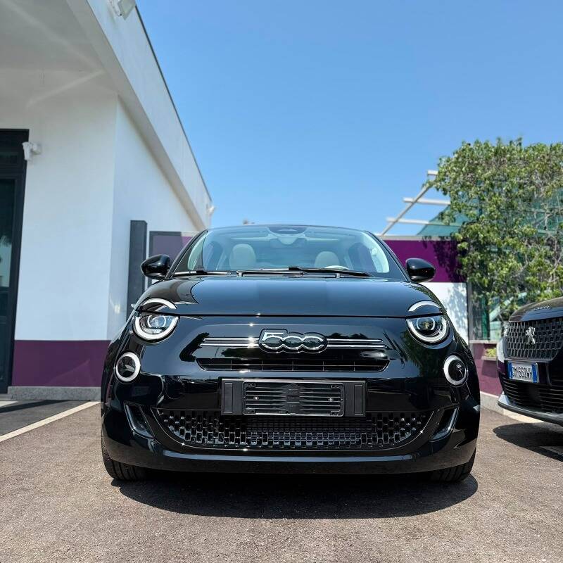 Fiat 500 1.0 hybrid La Prima PRONTA CONSEGNA - foto 2 di 19