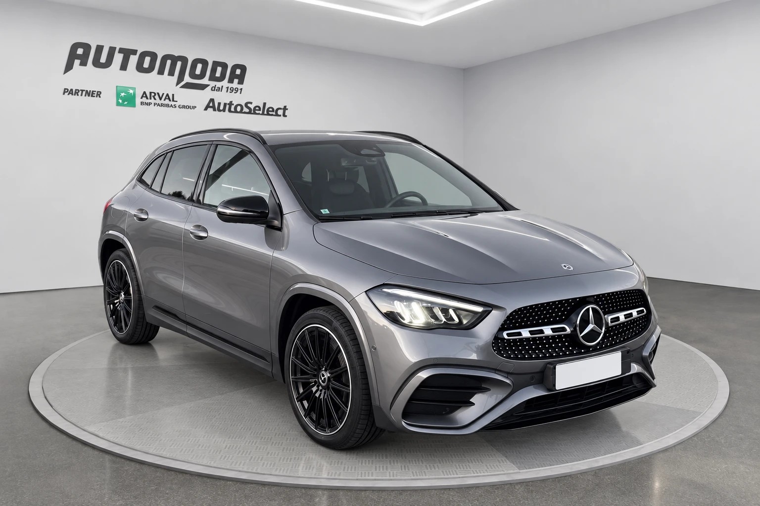 Mercedes-Benz GLA 200 d AMG Line Advanced Plus auto - foto 3 di 4