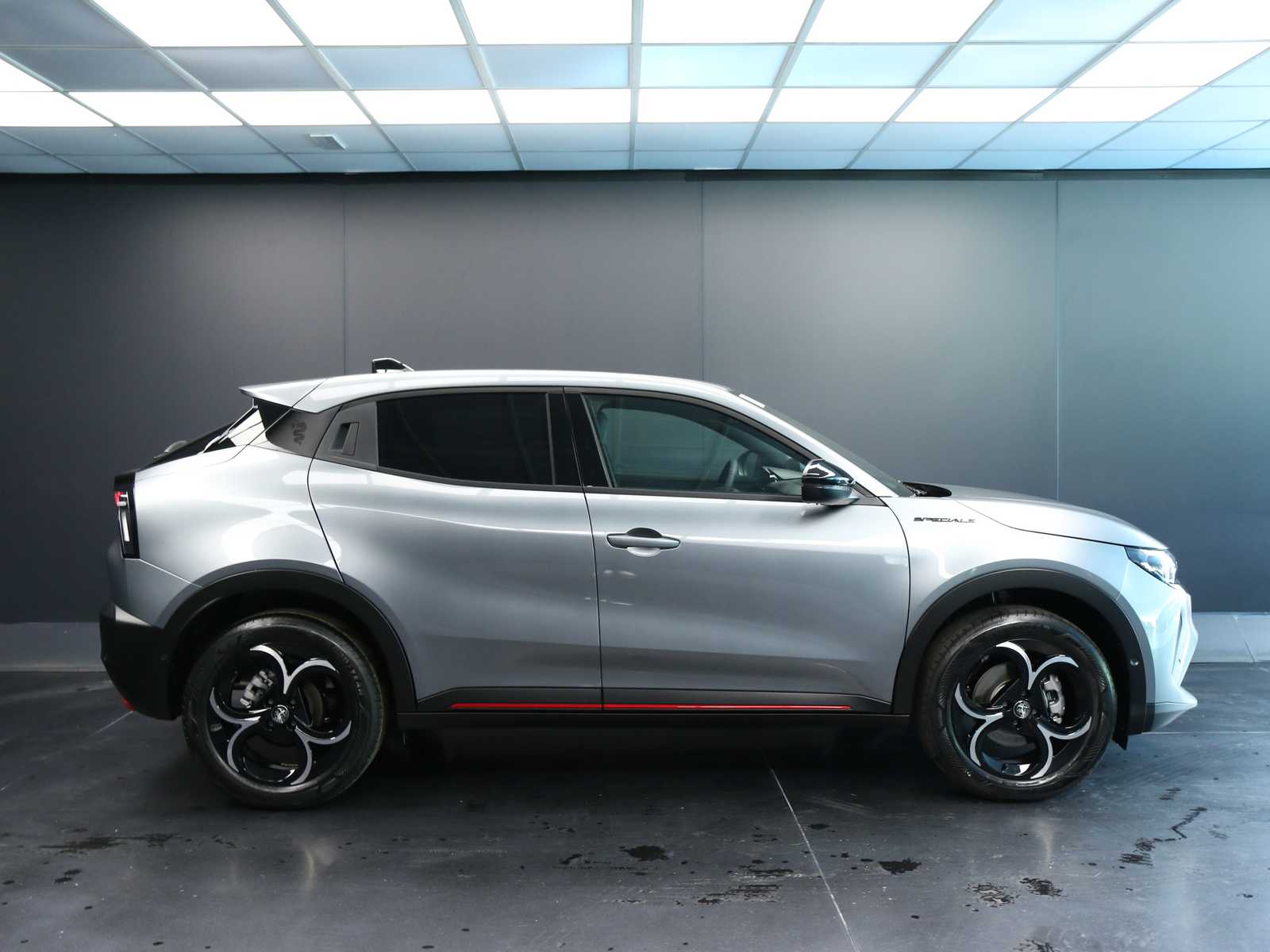 Alfa Romeo Junior 1.2 ibrida Speciale 145cv edct6 - foto 3 di 4