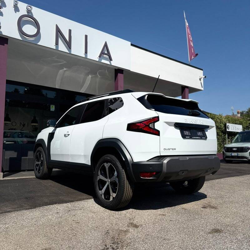 Dacia Duster 1.8 hybrid Journey 155cv auto + parking pack - foto 4 di 17