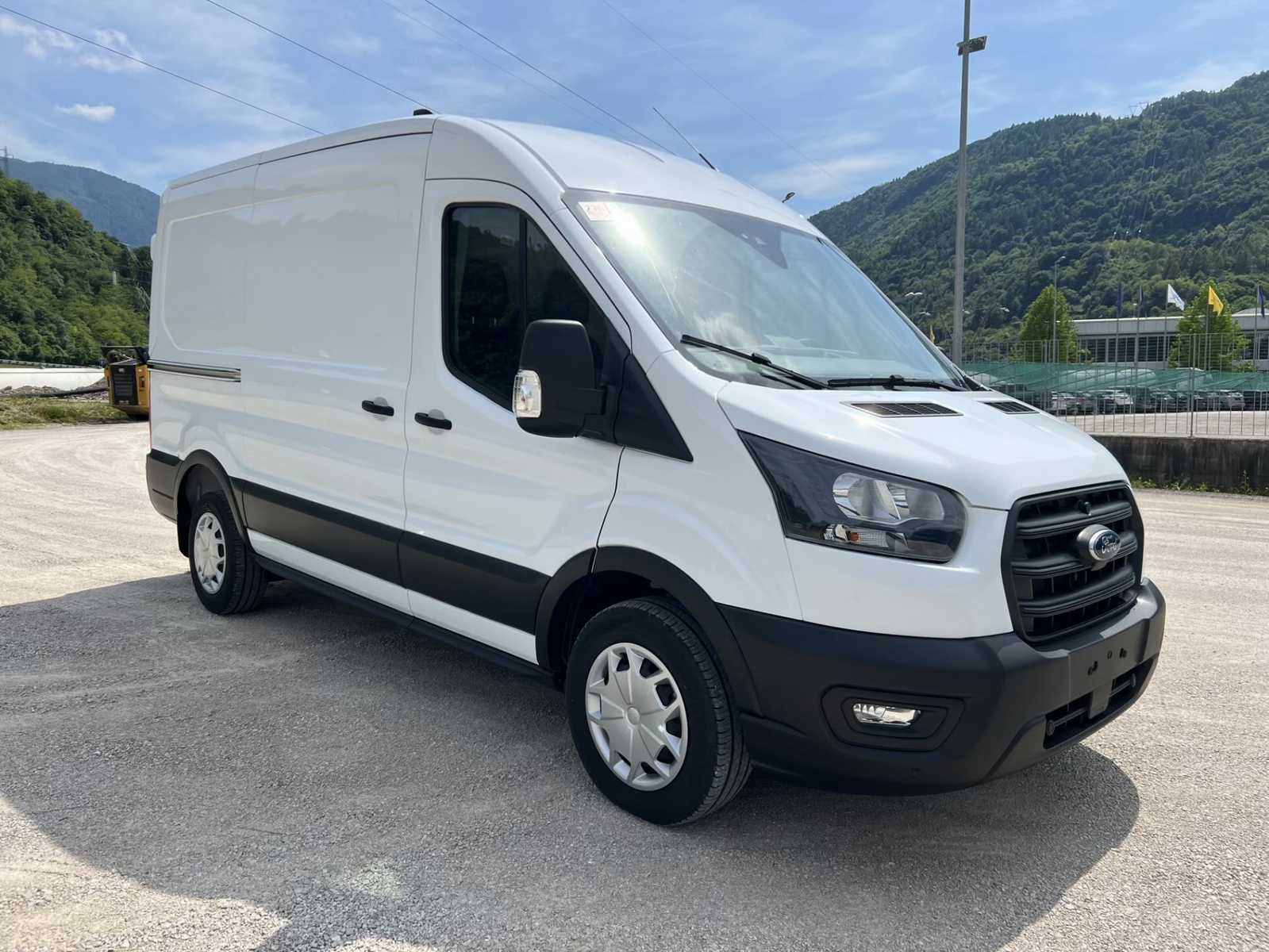 Ford Transit 363 ICA3 FWD 310 Transit 310 fwd 2.0 ecoblue 130cv trend L2H2 auto - foto 2 di 4