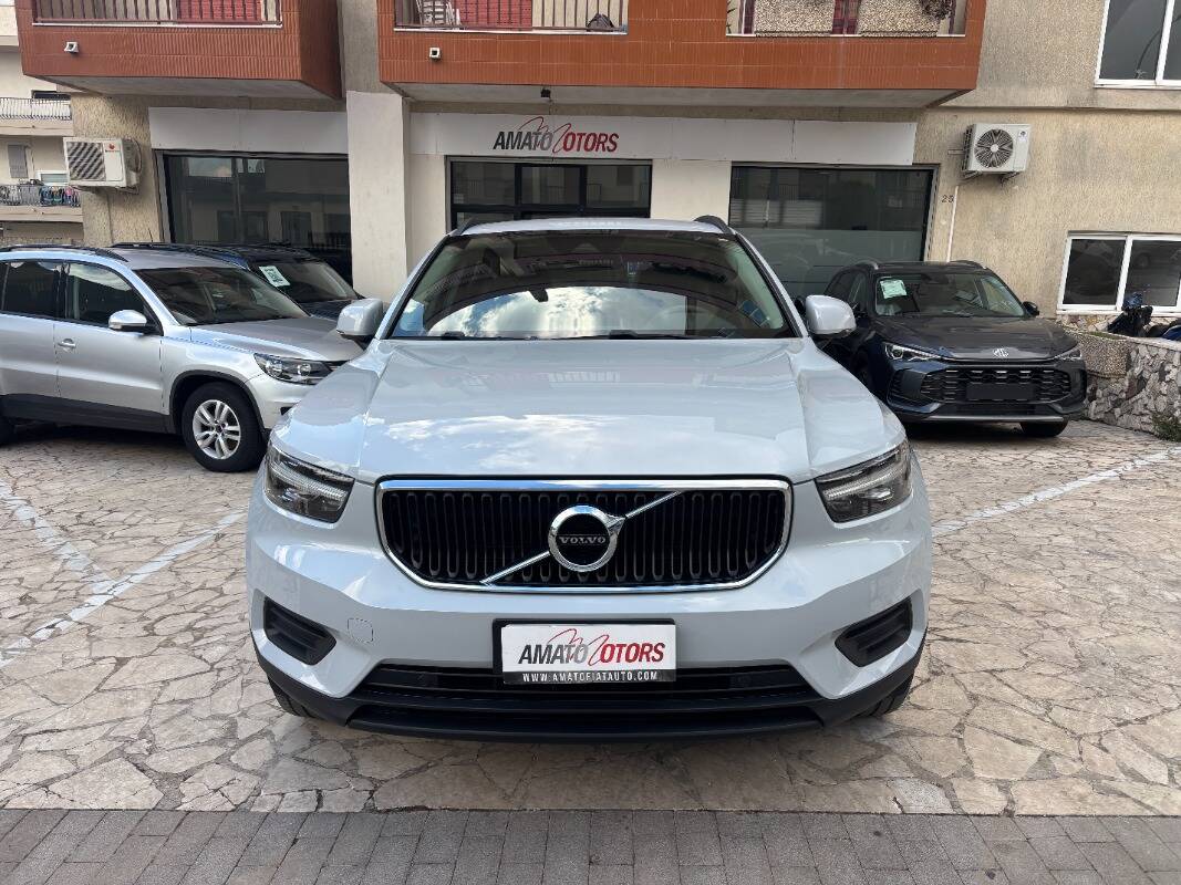 Volvo XC40 XC40 1.5 t2 Momentum Core auto my21 - foto 3 di 22
