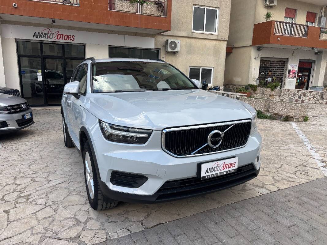Volvo XC40 XC40 1.5 t2 Momentum Core auto my21 - foto 4 di 22