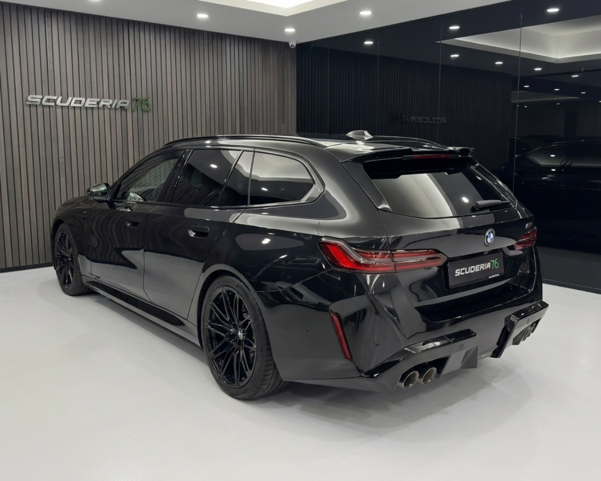 BMW M5 Touring 727cv auto - foto 3 di 4