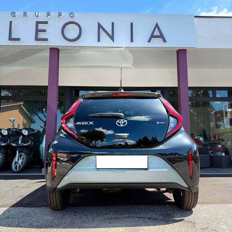 Toyota Aygo X 1.5 hybrid Icon e-cvt + easy pack CHILOMETRI ZERO - foto 5 di 20