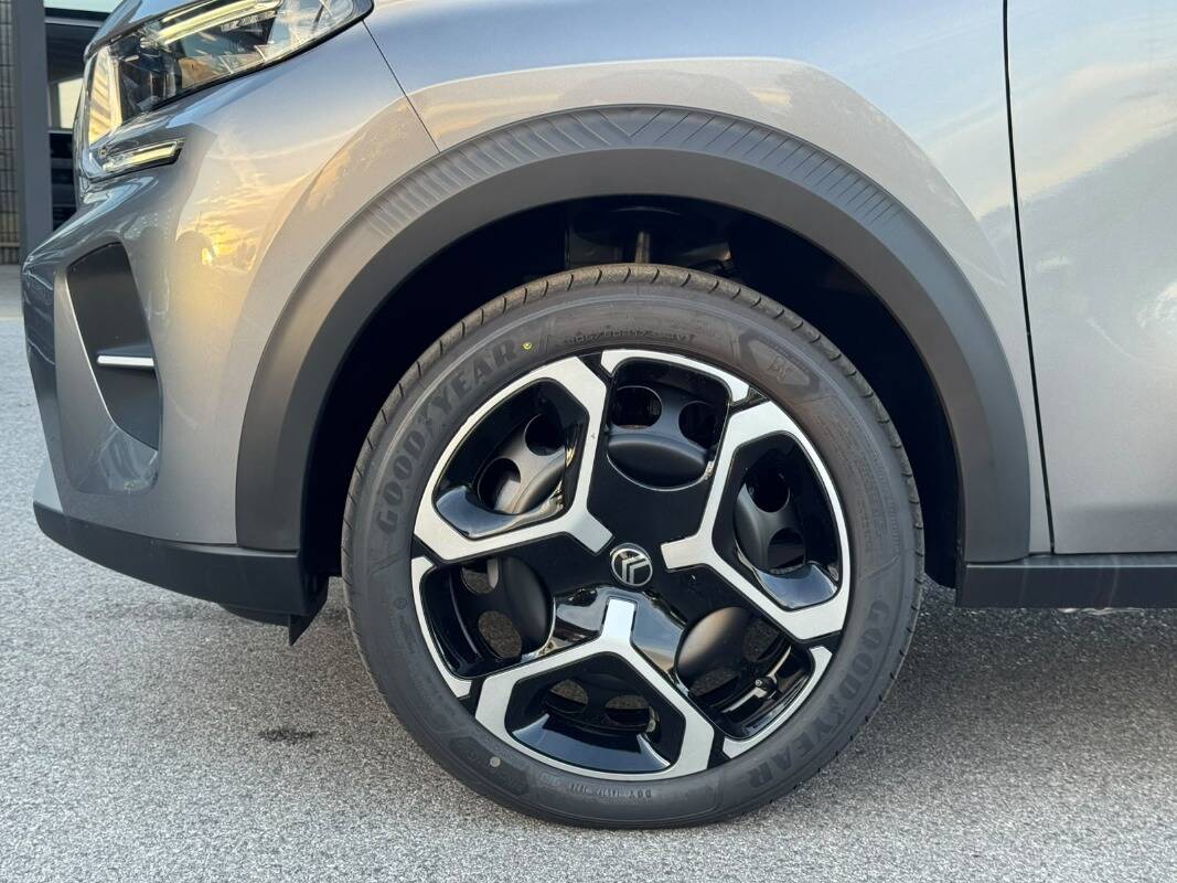 Citroën C3 1.2 hybrid Plus 110cv edcs6 - foto 5 di 17
