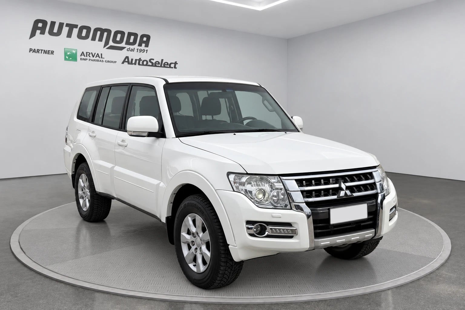 Mitsubishi Pajero 3.2 5p. 7 POSTI - GANCIO - foto 3 di 4