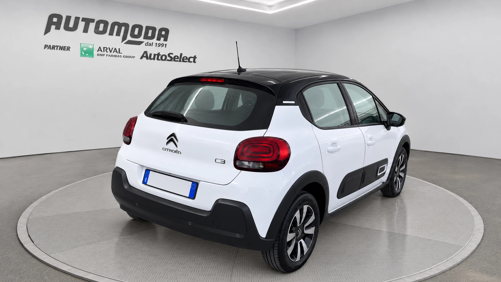 Citroen C3 1.5 bluehdi Shine s&s 100cv my20 - foto 3 di 4