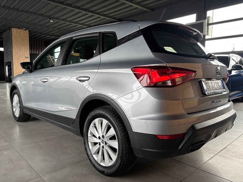 SEAT Arona 1.0 ecotsi Style NEOPATENTATI - foto 2 di 4
