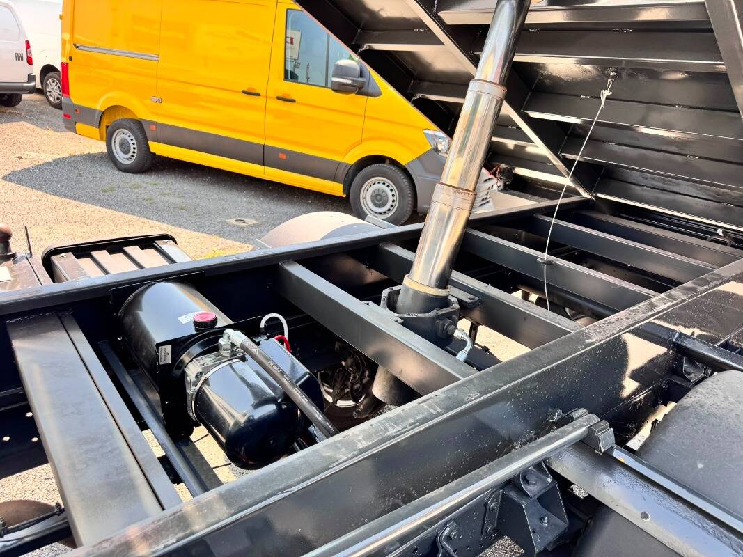 Iveco Daily 35 C14 3750 E6 Ribaltabile trilaterale - foto 4 di 13