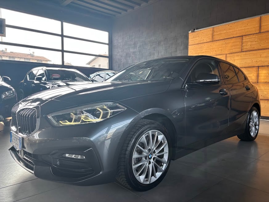 BMW 118 118i Sport 136cv auto 5P. NEOPATENTATI, del 2021, 92.223 km, in vendita a Vermezzo con Zelo (MI)