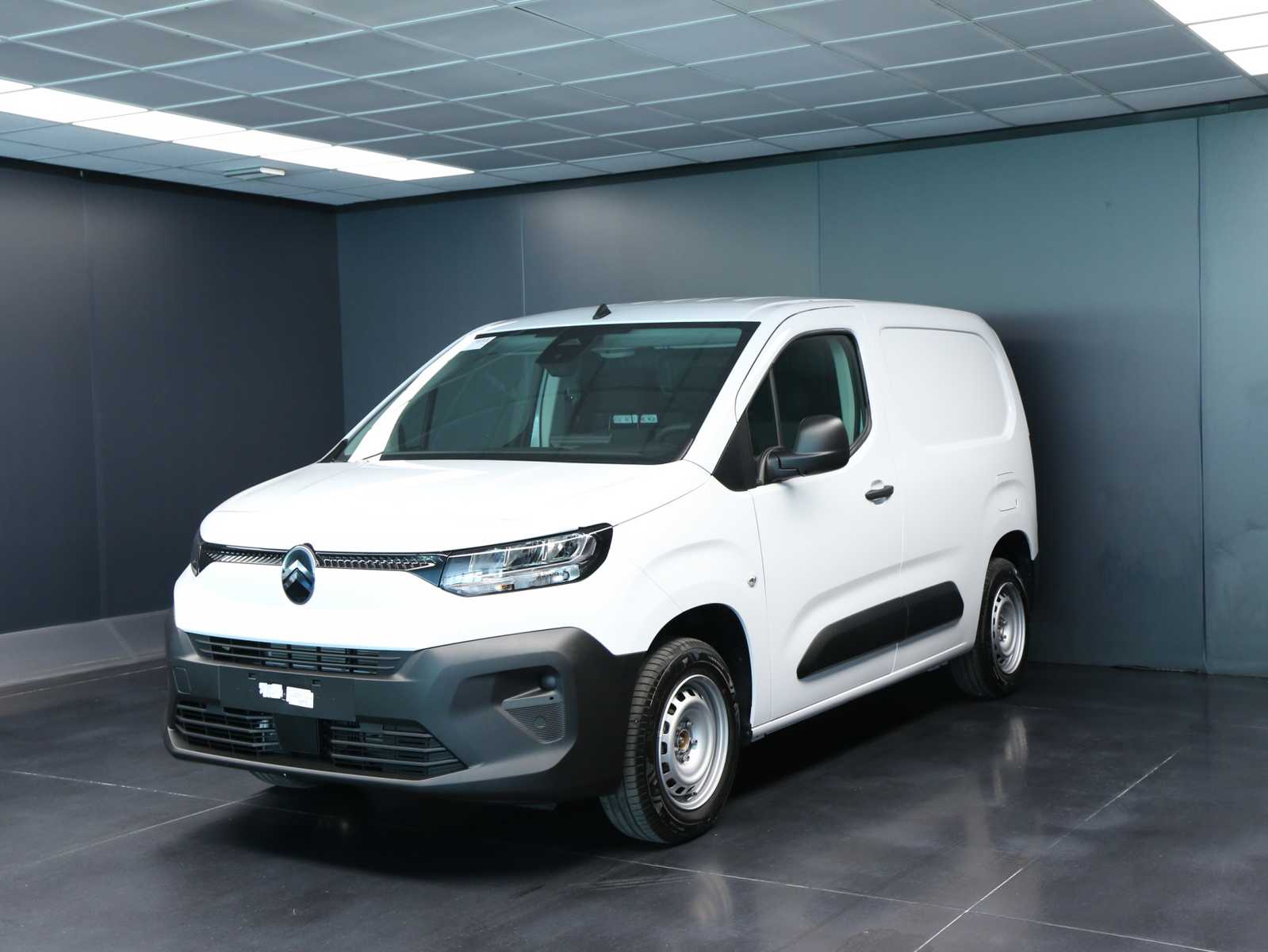 Citroen Berlingo 2024 BERLINGO (3a Serie) 1.5 BlueHDi 100CV S&S VAN M 3 posti, del 2026, in vendita a Venaria Reale (TO)