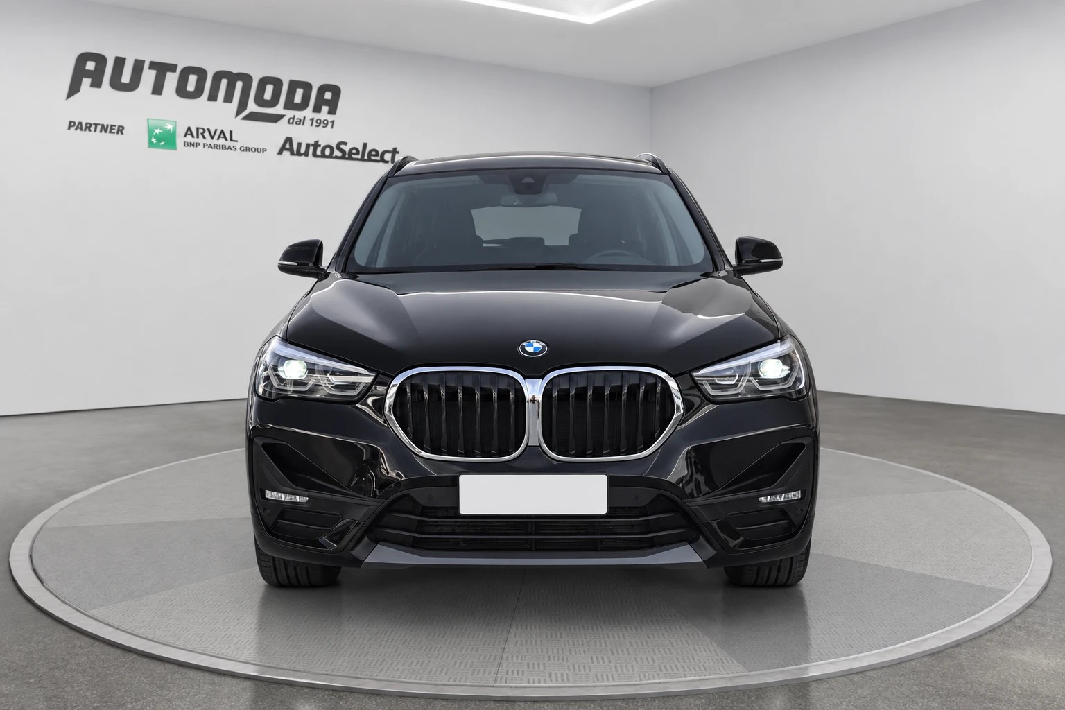 BMW X1 X Drive 25E Business Advantage automatico - foto 2 di 4