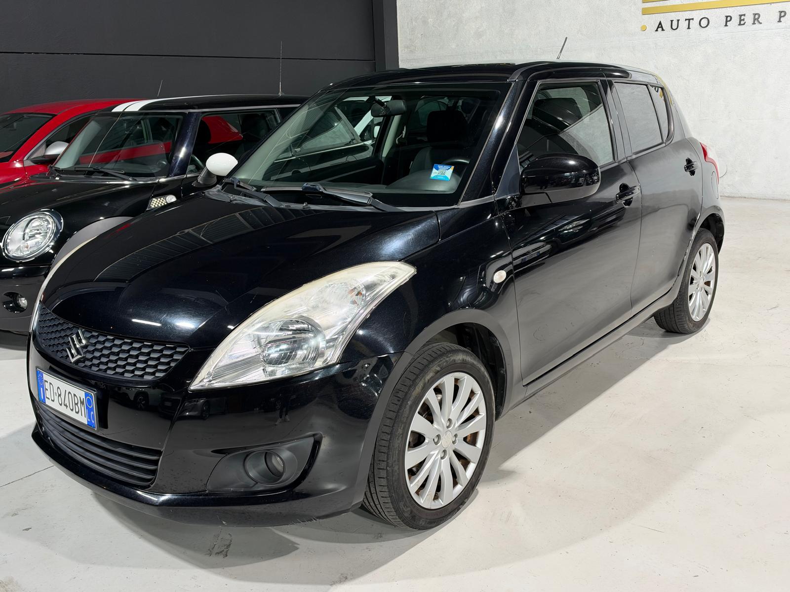 Suzuki Swift 4x4 Benzina Neopatentati - foto 3 di 4