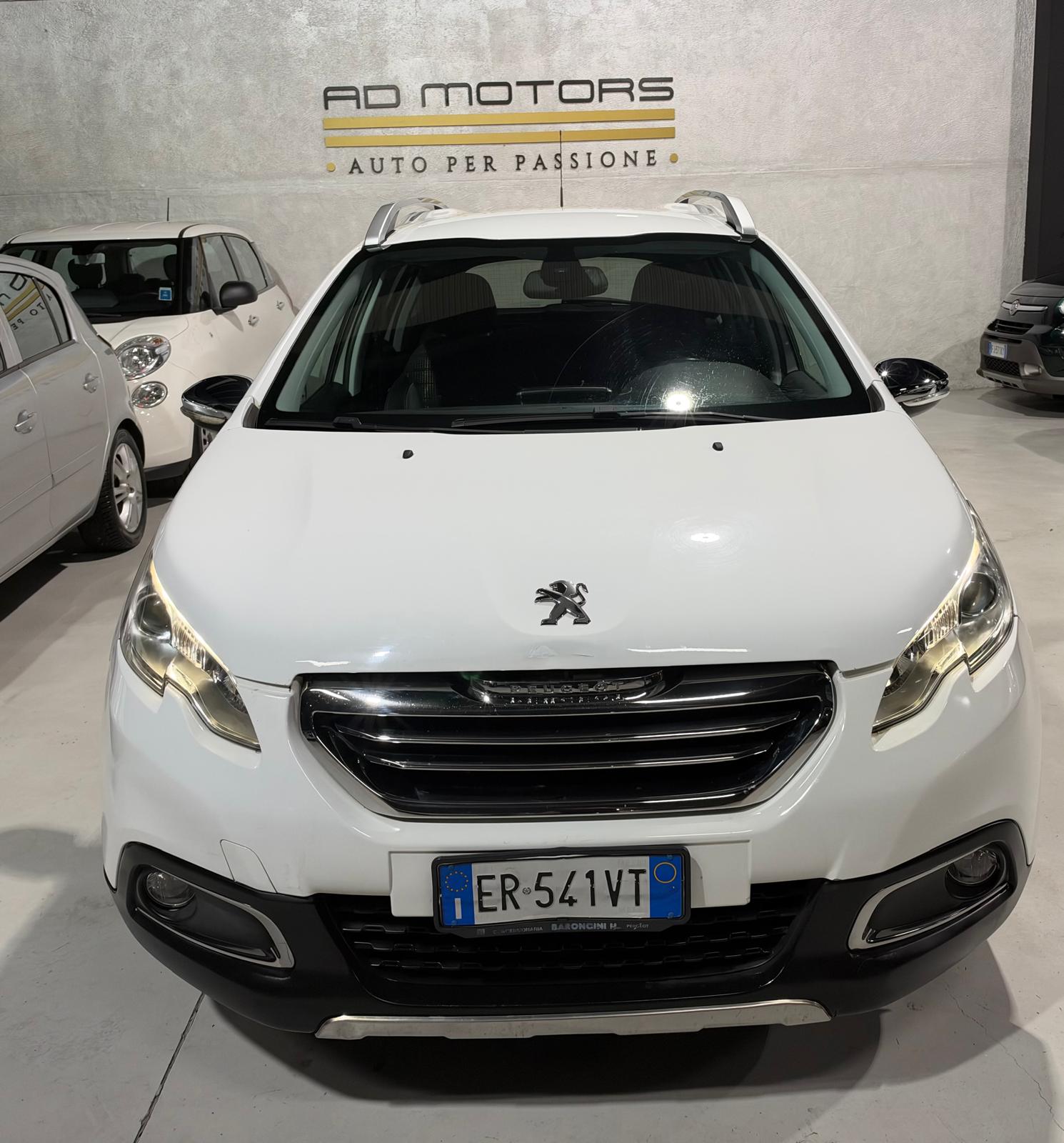 Peugeot 2008 Benzina Neopatentati+LED+Tetto - foto 2 di 4