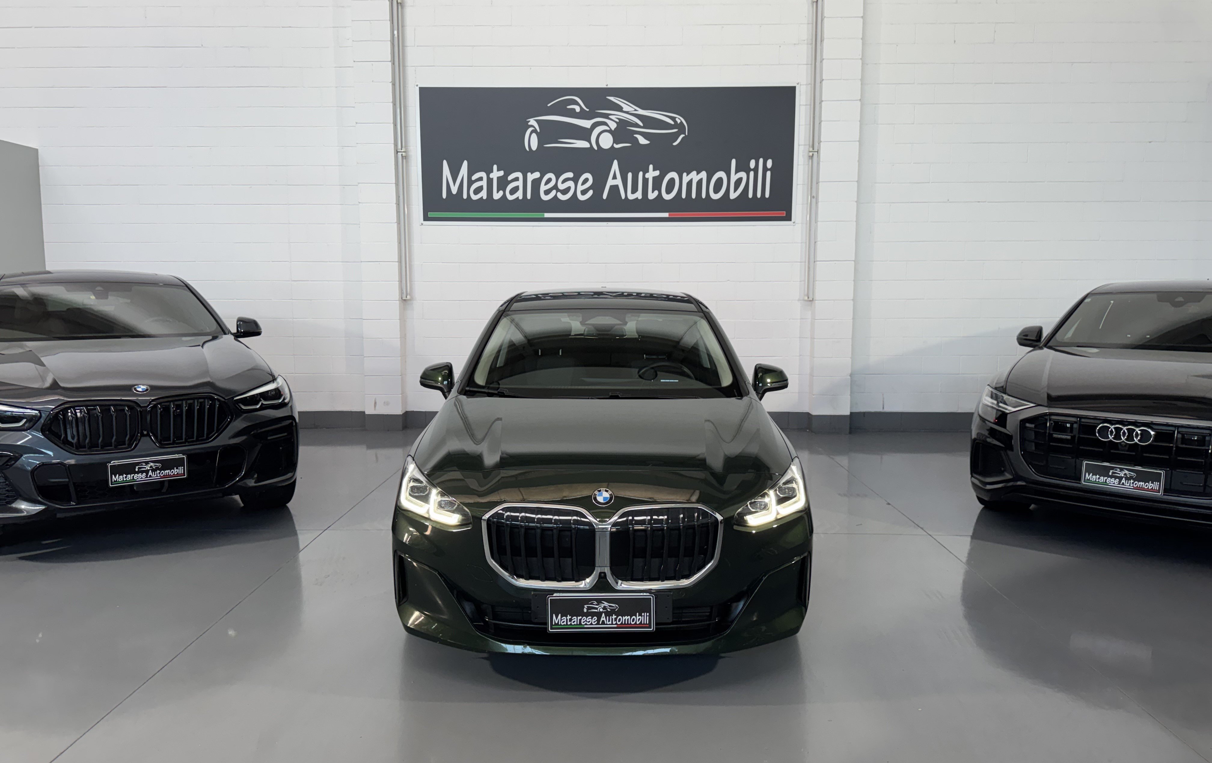 BMW 218 218d Active Tourer 2.0cc 150cv auto CarPlay IVA Esposta - foto 2 di 4