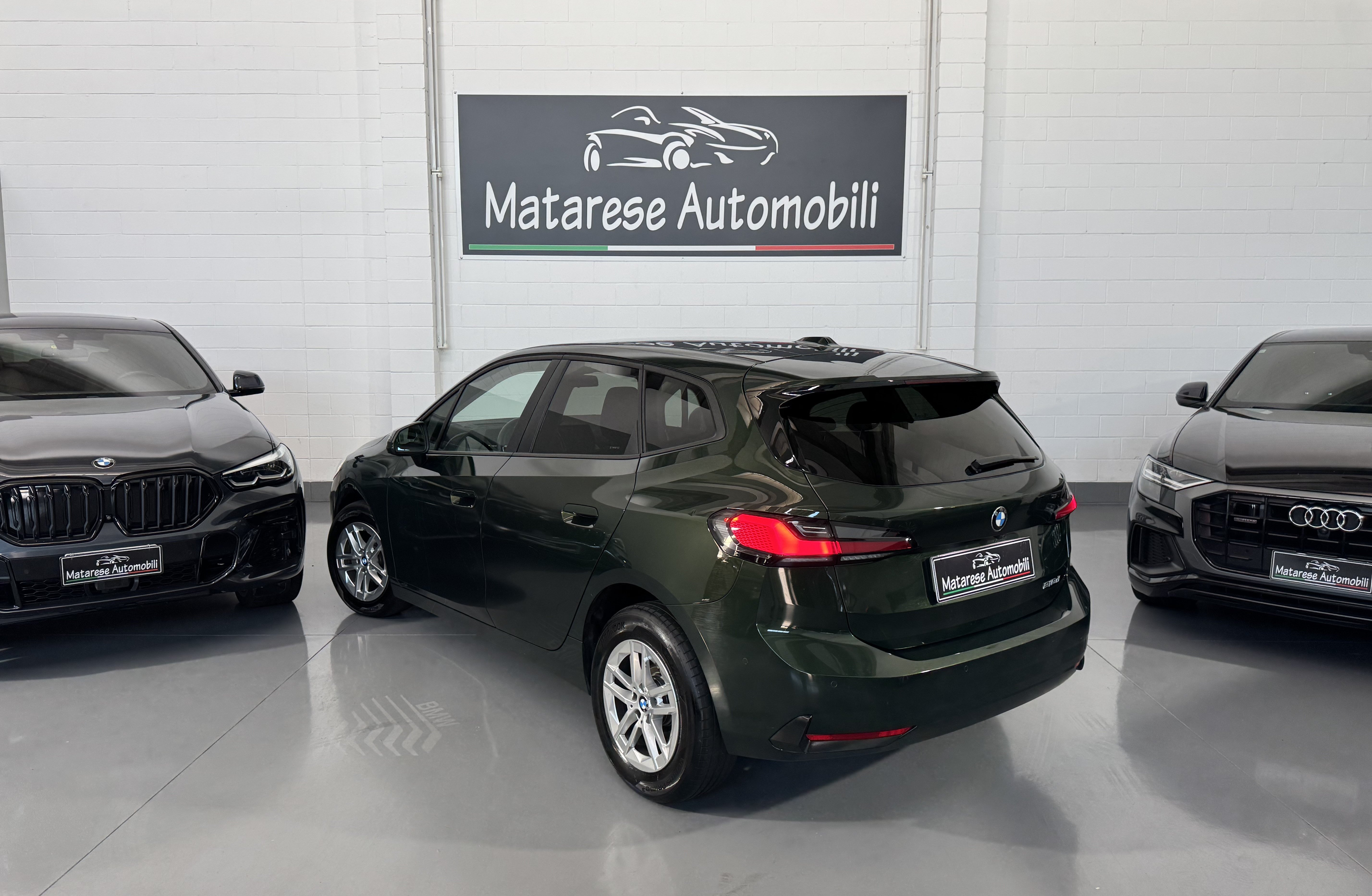 BMW 218 218d Active Tourer 2.0cc 150cv auto CarPlay IVA Esposta - foto 3 di 4