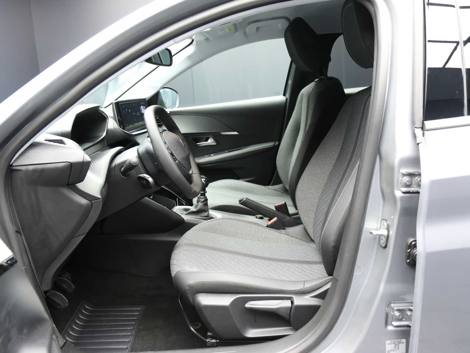 Peugeot 208 1.2 puretech Allure s&s 100cv - foto 3 di 4