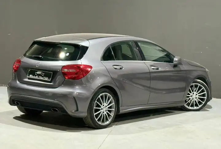 Mercedes-Benz A 250 Premium auto - foto 3 di 4