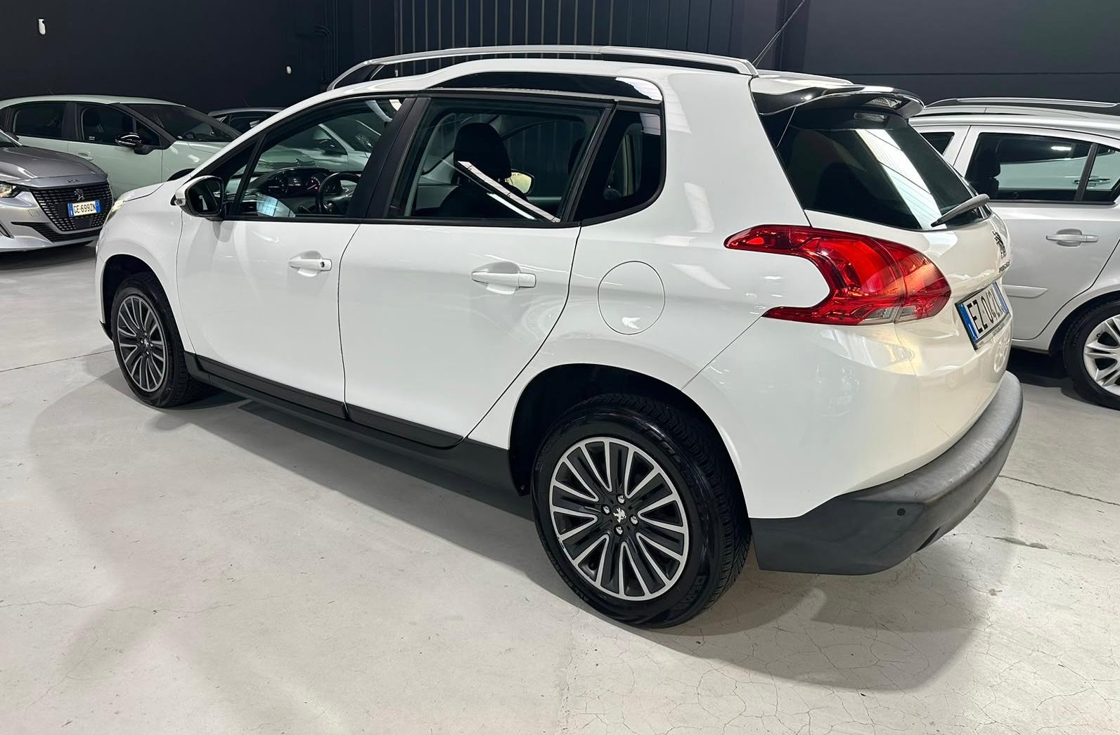 Peugeot 2008 Benzina Neopatentati - foto 4 di 4