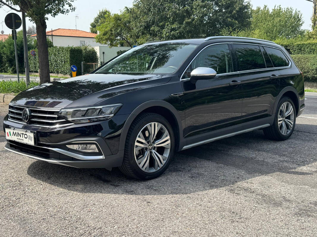 Volkswagen Passat Alltrack 2.0 tdi 4motion 200cv dsg, del 2023, 141.500 km, in vendita a Mirano (VE)