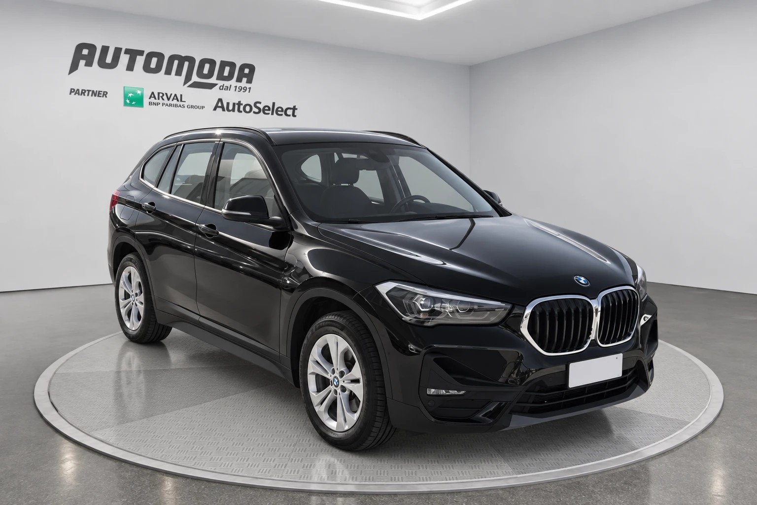 BMW X1 xDrive25e Advantage Auto - foto 3 di 4