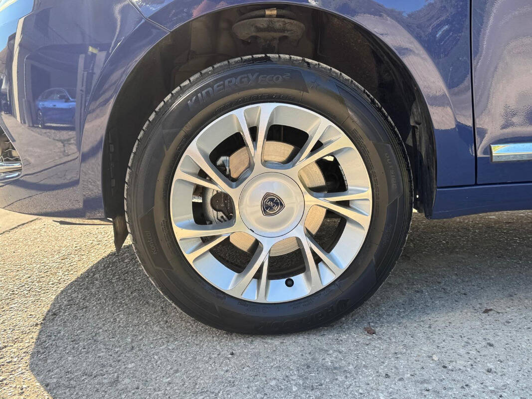 Lancia Ypsilon 0.9 t.air Platinum ecochic metano 70cv my19 - foto 5 di 21