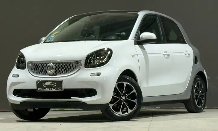 smart forFour 1.0 Youngster 71cv twinamic, del 2017, 59.000 km, in vendita a Cornaredo (MI)