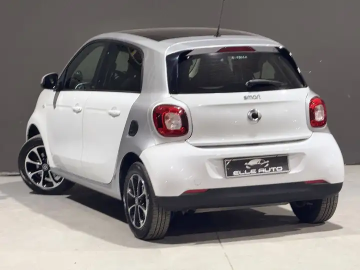 smart forFour 1.0 Youngster 71cv twinamic - foto 4 di 4