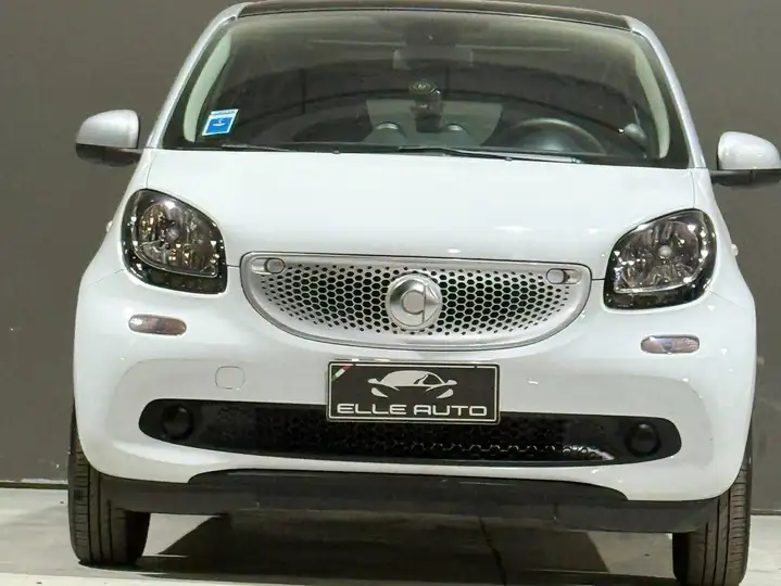 smart forFour 1.0 Youngster 71cv twinamic - foto 2 di 4