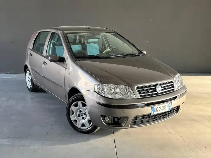 Fiat Punto 5p 1.2 Classic - foto 2 di 4