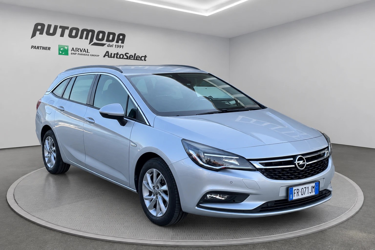 Opel Astra Sports Tourer 1.6 cdti Business s&s 110cv - foto 2 di 4