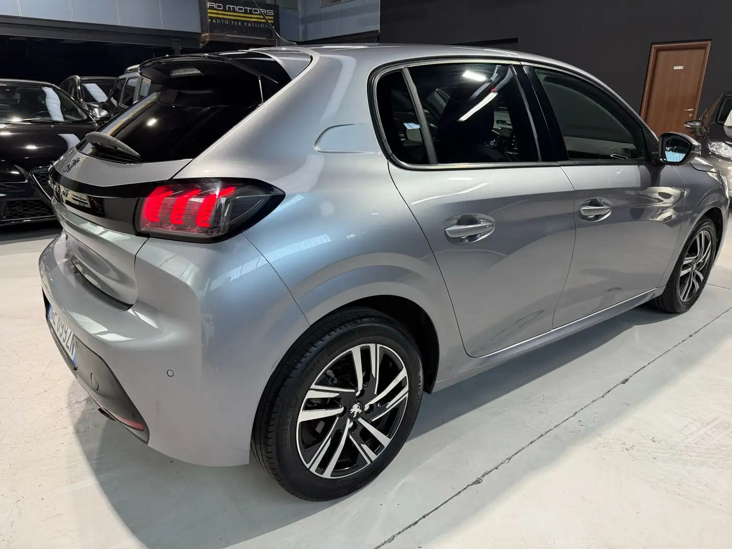 Peugeot 208 1.2 puretech Active Pack s&s 100cv - foto 4 di 4