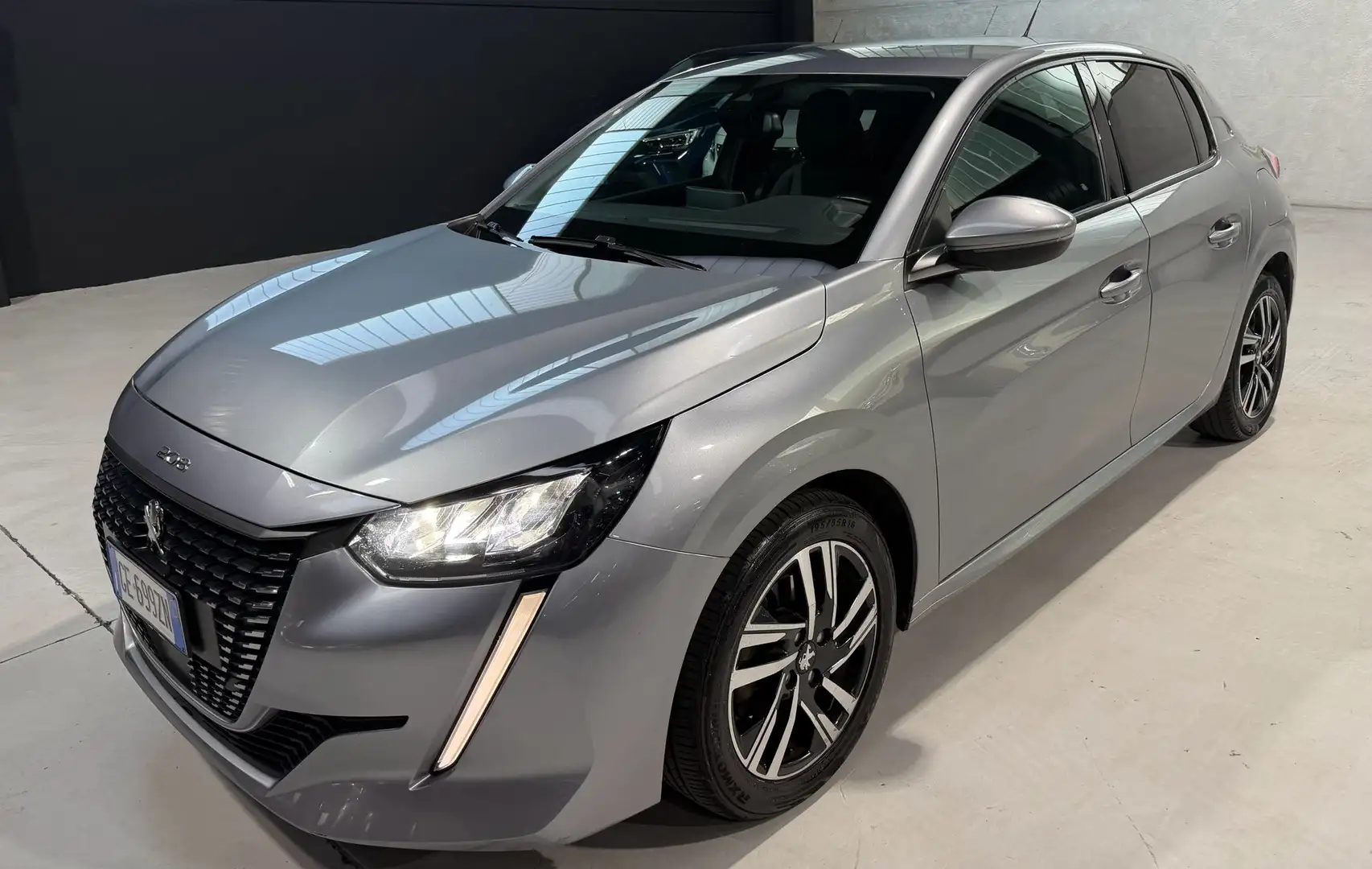 Peugeot 208 1.2 puretech Active Pack s&s 100cv - foto 3 di 4