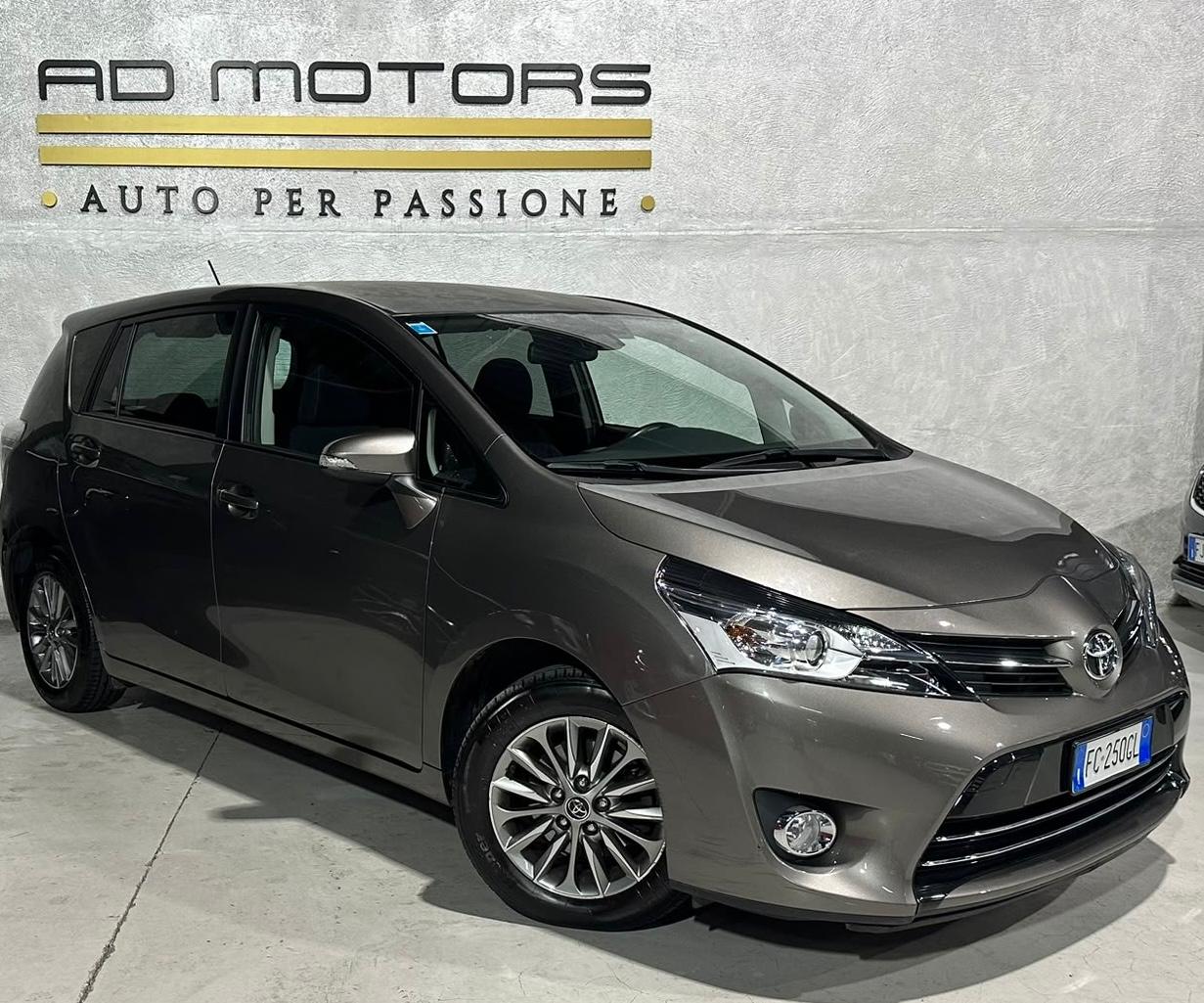 Toyota Verso Benzina+60000km VERI Neopatentati, del 2016, 60.000 km, in vendita a Bareggio (MI)