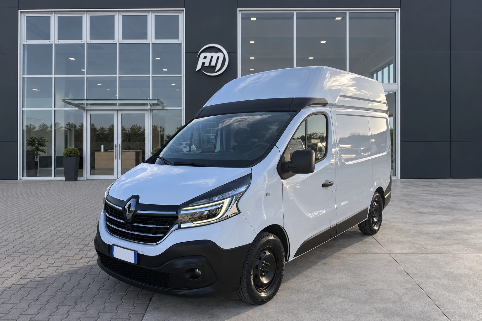 Renault Trafic IV 29 2019 trafic 2.0 dci 145cv L1H2 Energy Ice Plus allestito - 3 posti, del 2021, 41.770 km, in vendita a San Miniato (PI)