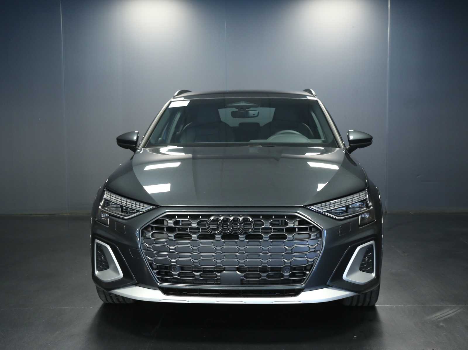 Audi A3 allstreet 2.0 tdi Identity Contrast 150cv s-tronic - foto 2 di 4