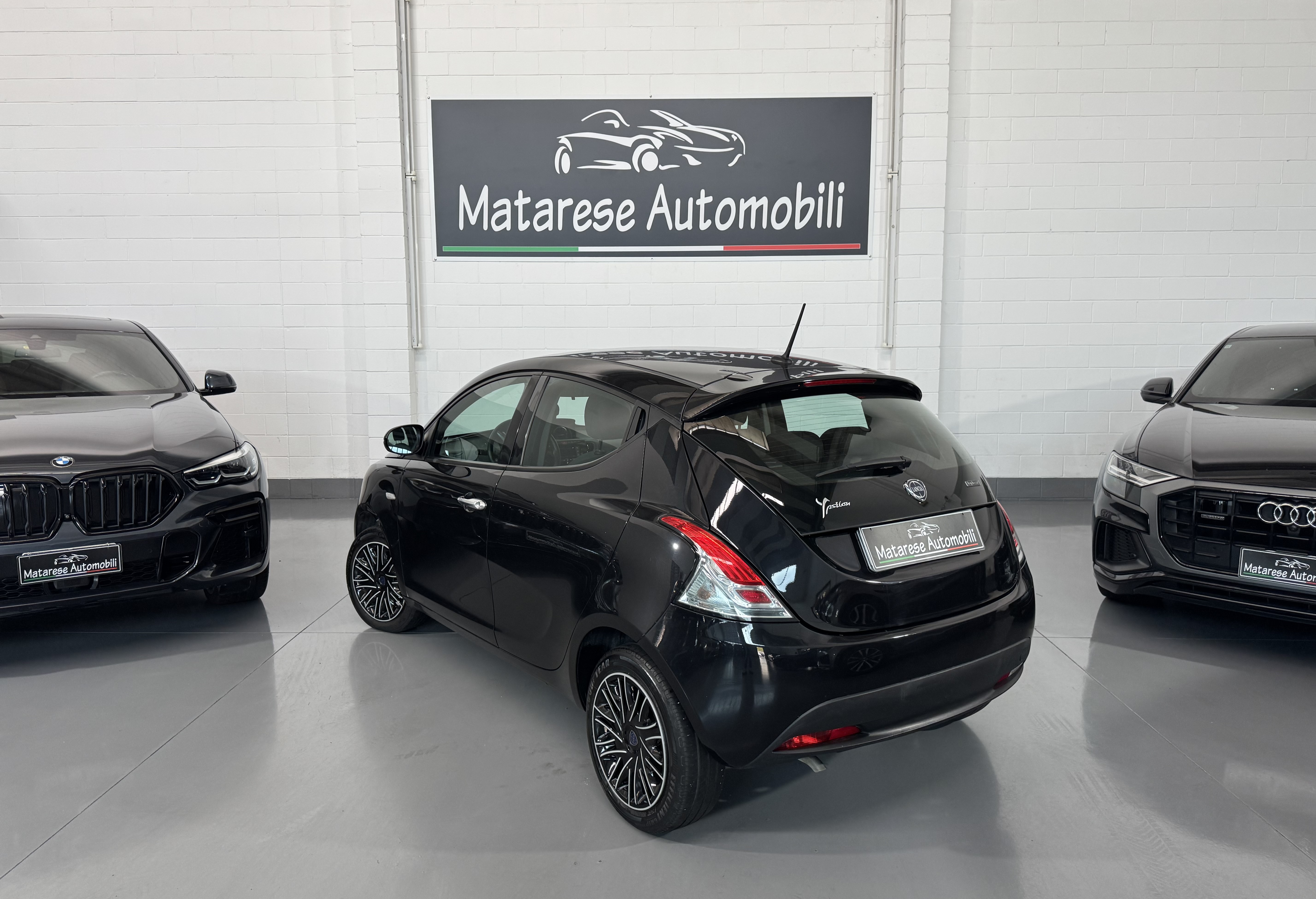 Lancia Ypsilon Hybrid 5p 1.0cc 70cv Bluetooth+Clima OK Neopatentati - foto 3 di 4
