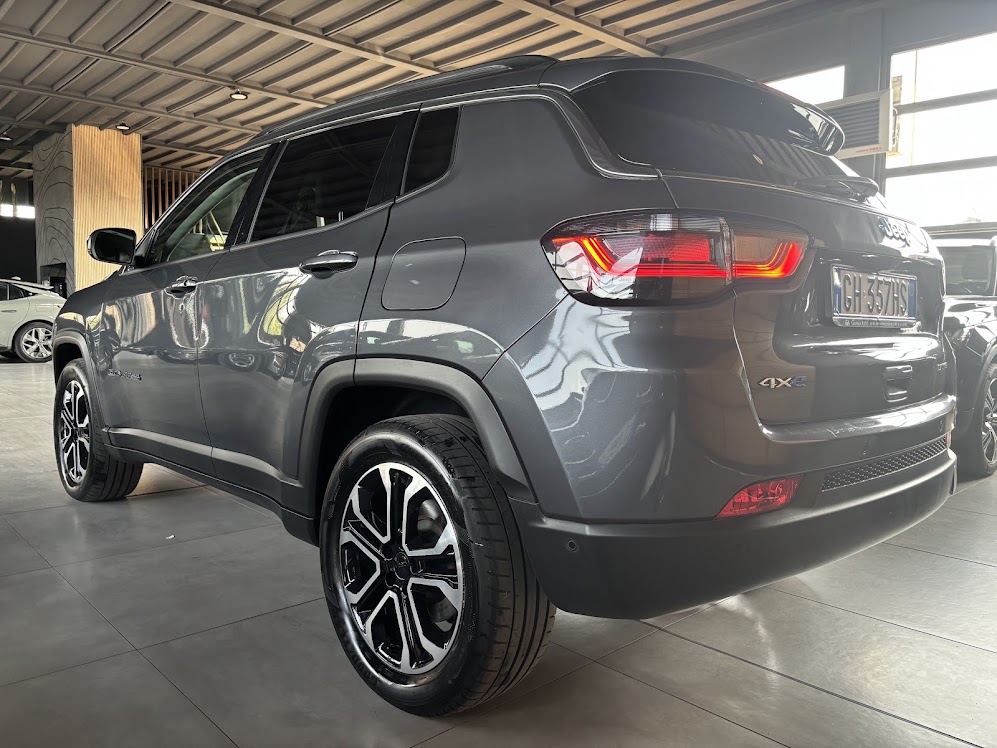 Jeep Compass 1.3 turbo t4 phev Limited 4xe auto - foto 2 di 4